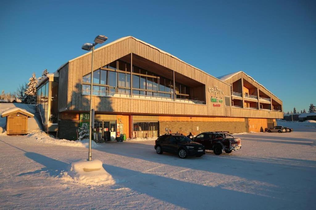 Leilighet Med Panoramautsikt Sjusjoen Innendors Parkering Экстерьер фото